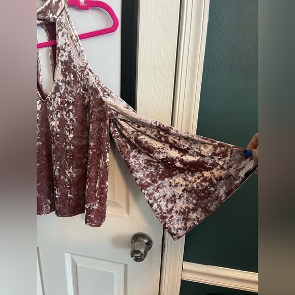 American Eagle Outfitters Velvet Off The Shoulder Cutout Top - Picture 3 of 7